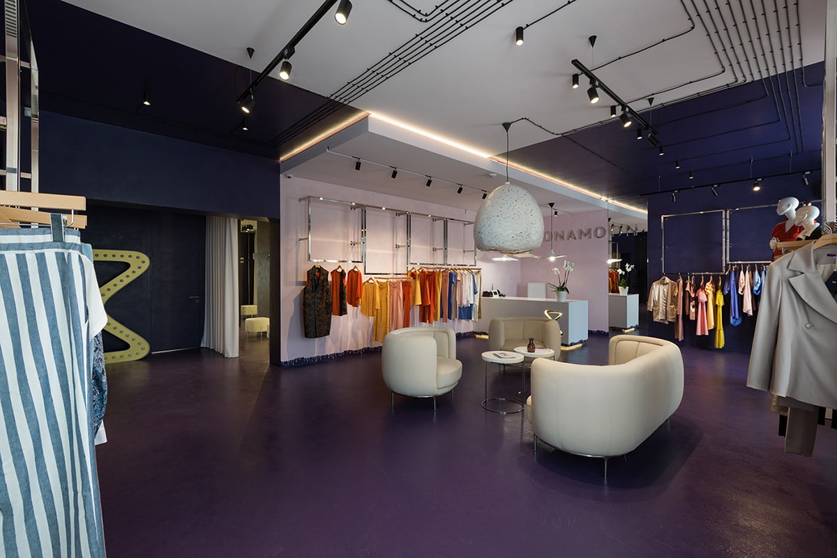 時尚孕婦服裝精品店品牌商業(yè)空間設計案例，商業(yè)空間設計，服裝精品店設計，深圳空間設計，左右格局
